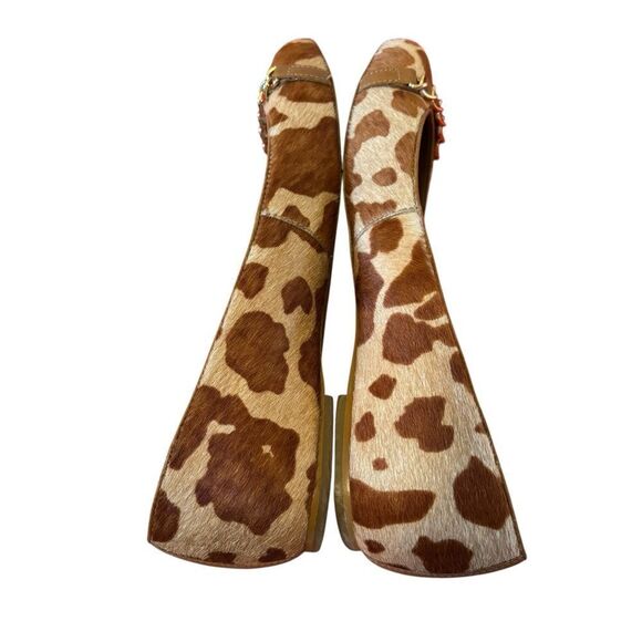 Horsehair Giraffe Print Flats with Gold Accent Chain. In ladies Sz. 7 - Picture 6 of 7